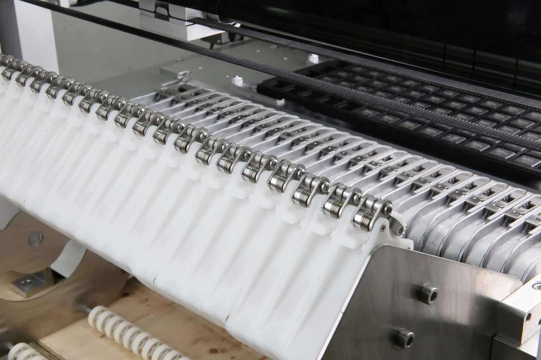 4 head pick and place machine